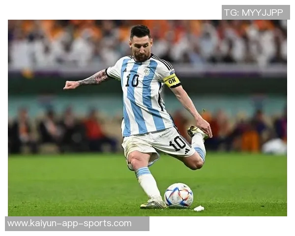 足球巨星温馨一幕与小粉丝互动感人瞬间引爆全场喜爱